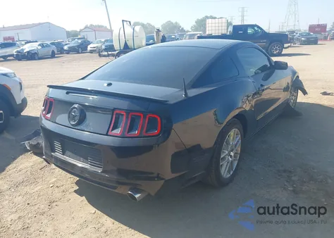 2013 Ford Mustang V6 Premium z USA, uszkodzony, nr VIN 1ZVBP8AM7D5249213